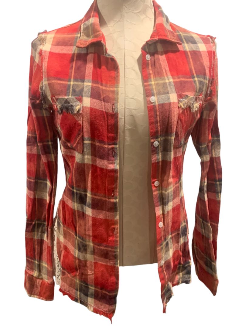 Small White Crow Anthropologie Red Plaid Women's Fitted Button Up Crochet