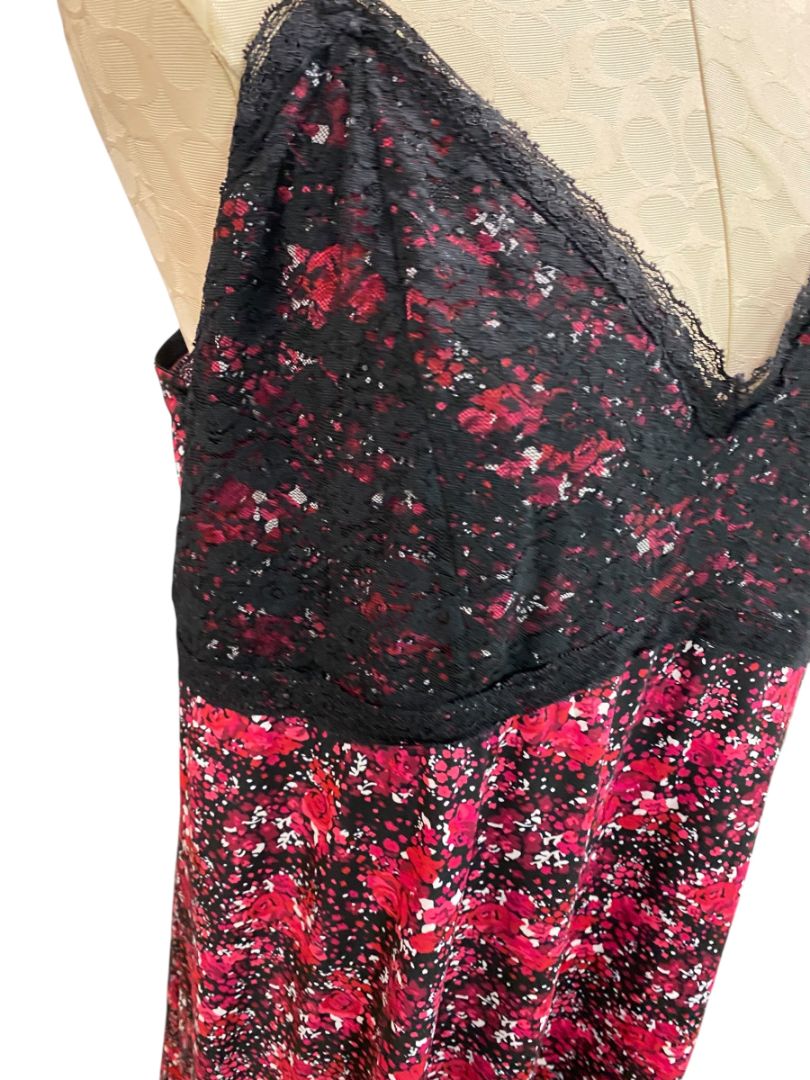 Size 18/20 Avenue Body Womens Lingerie Slip Red Black Floral Adjustable Strap