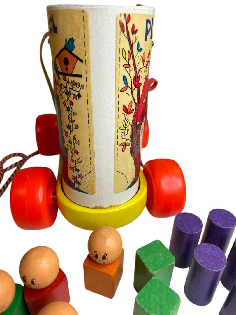 1970s Playskool Old Woman in a Shoe Pull Toy 11 Pieces Lace Up