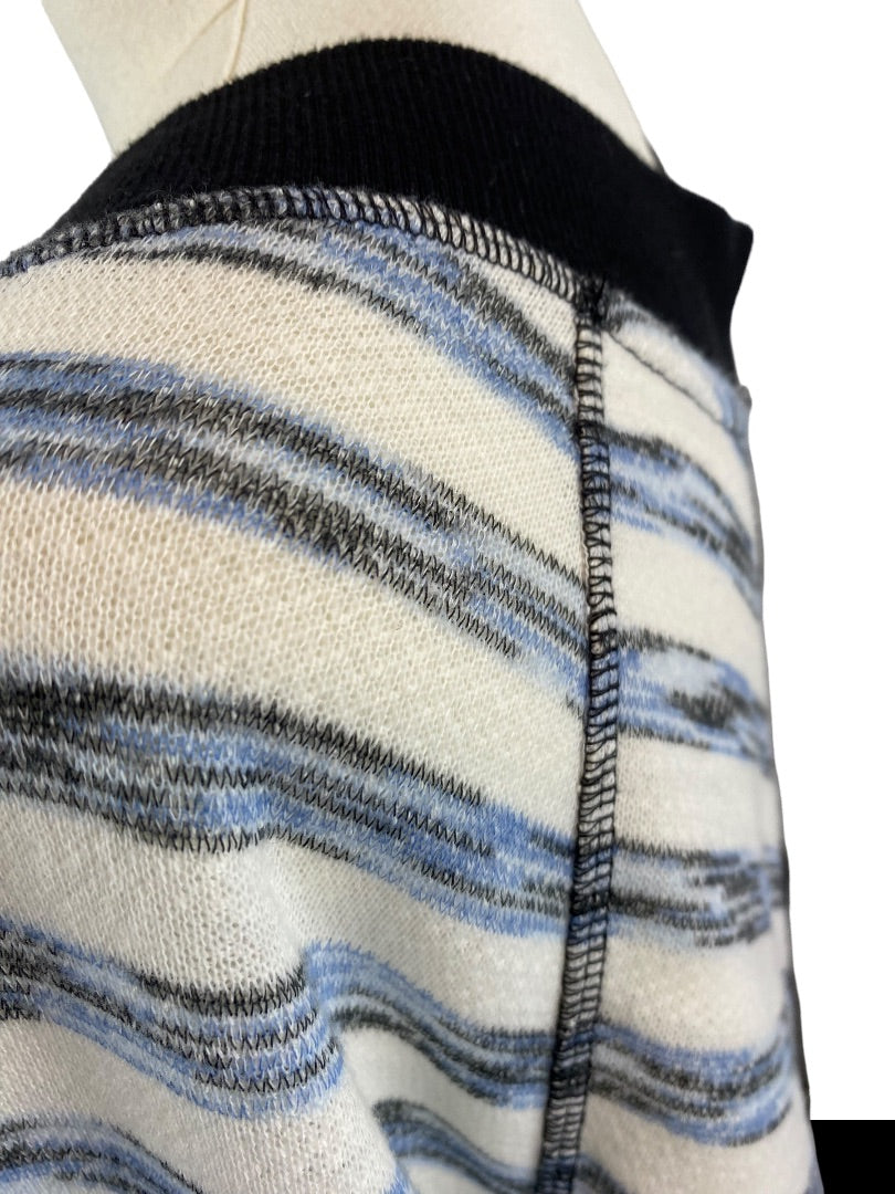 16/18 Chico's Zenergy Lightweight Sweatshirt Stripe Solid Periwinkle Blue
