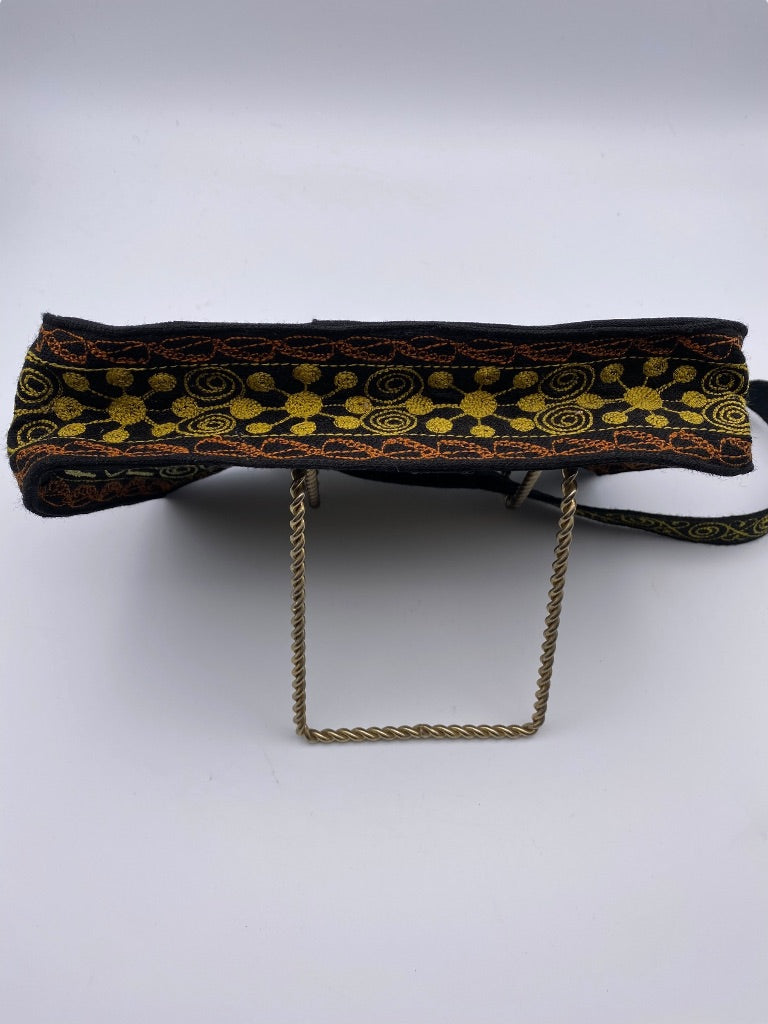 Hippie Boho Embroidered Shoulderbag Fabric Zip Top Bird Design