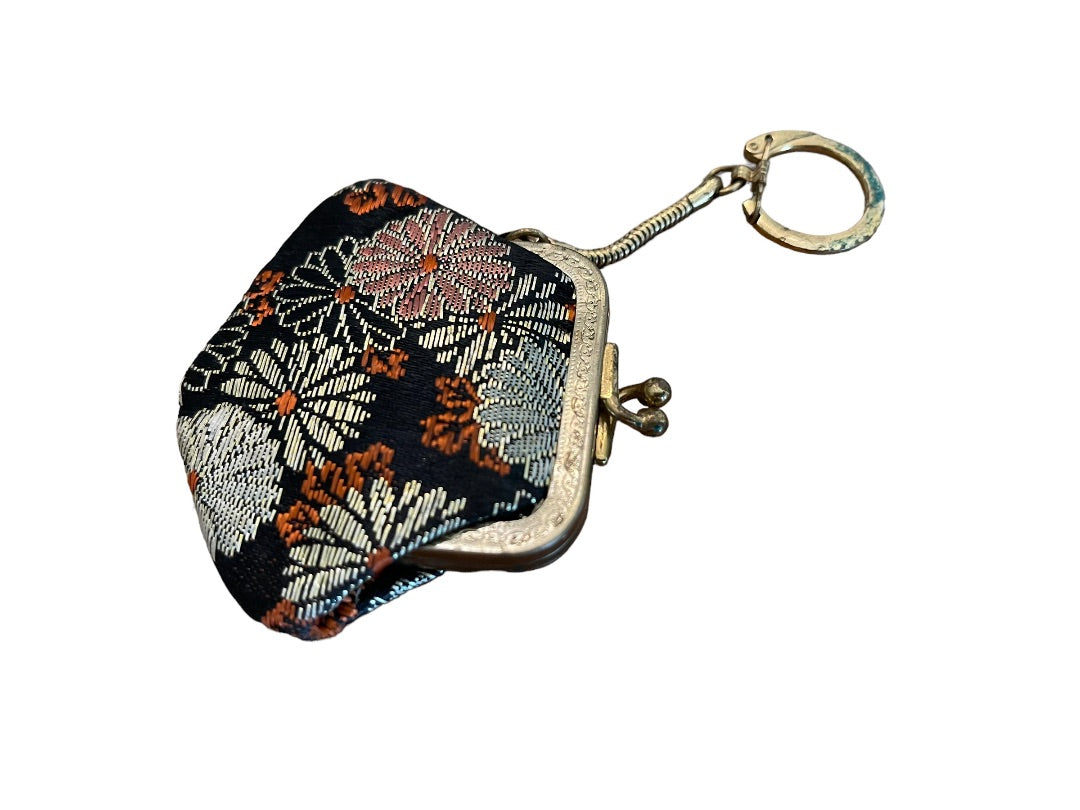 Vintage 1950s Clasp Keychain Rainbonnet Holder Change Purse Embroidered