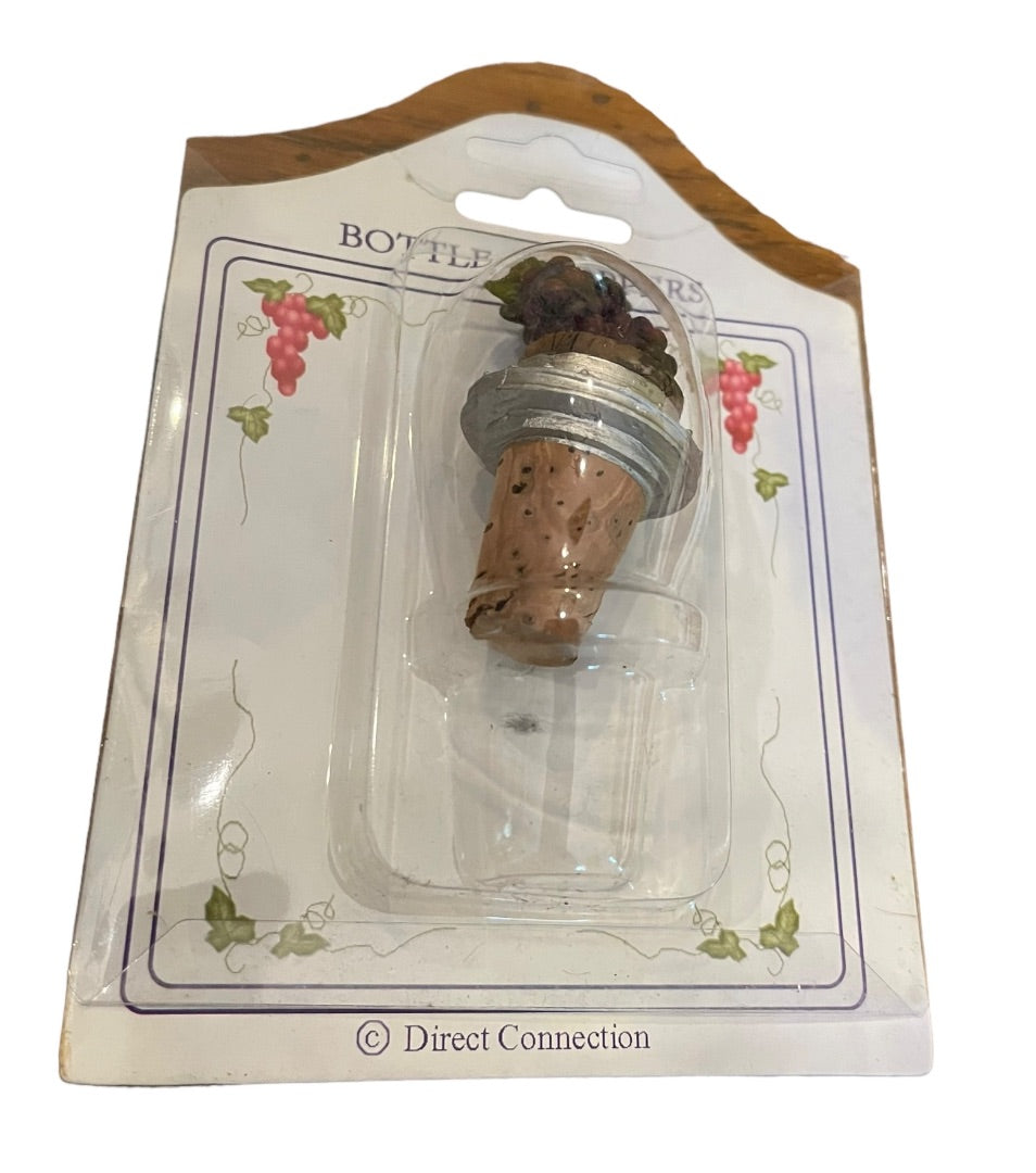 That's Kooky Snow Grapes Wine Holder with Bottle Topper Item 71279