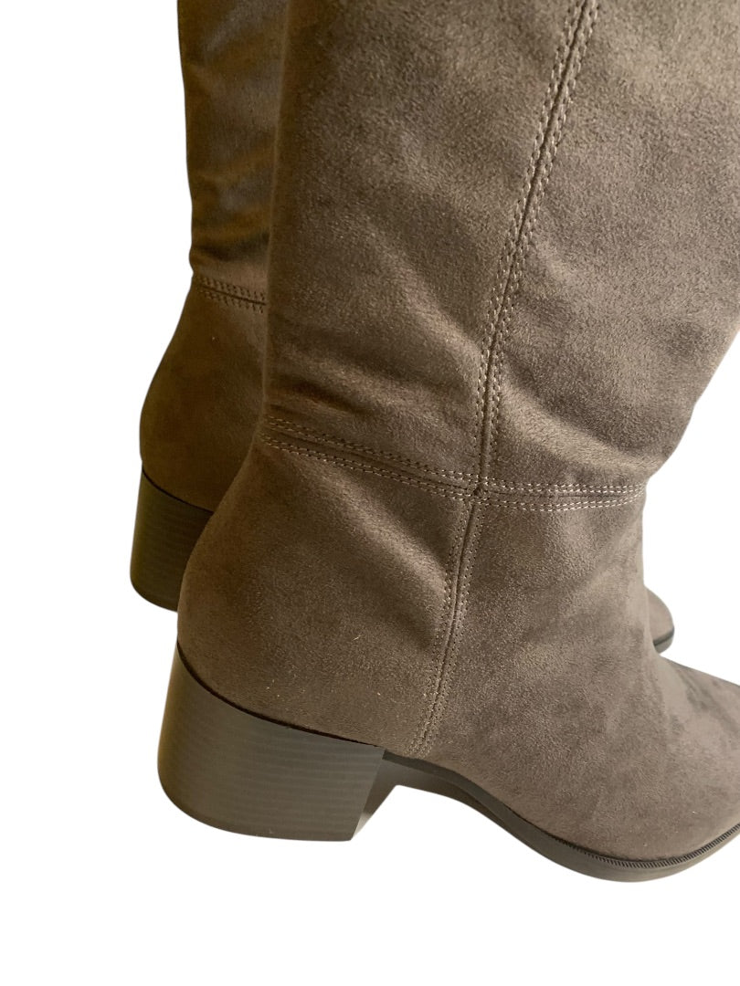 Size 10M LifeStride Soft System New Womens Gray Faux Suede Boots Daring Knee High