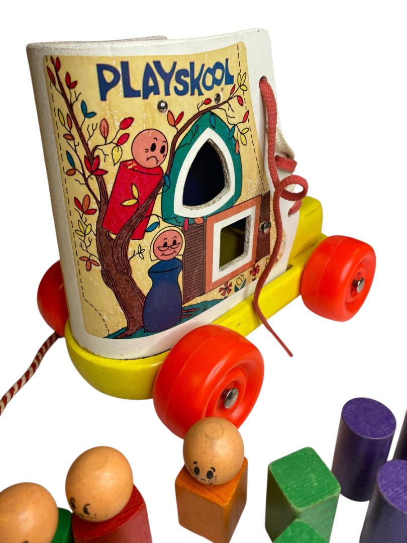1970s Playskool Old Woman in a Shoe Pull Toy 11 Pieces Lace Up