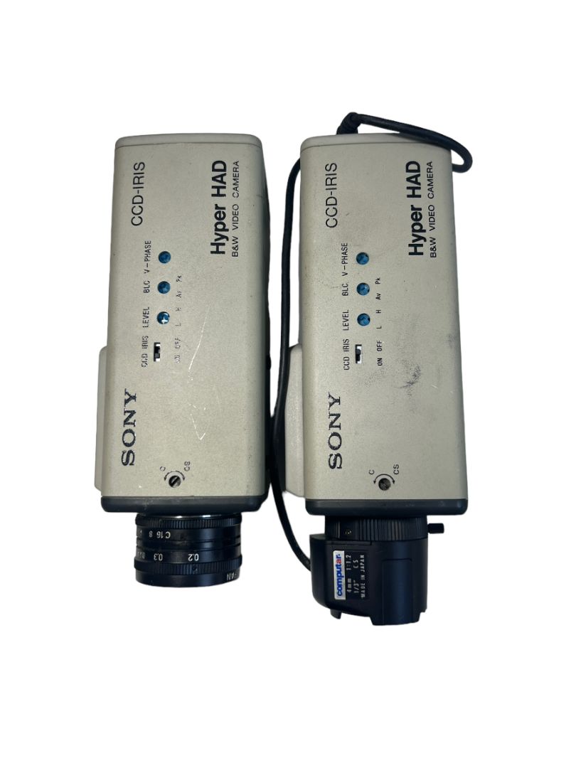2 Sony CCD-IRIS Hyper HAD B&W Video Camera Cameras SPT-M104A