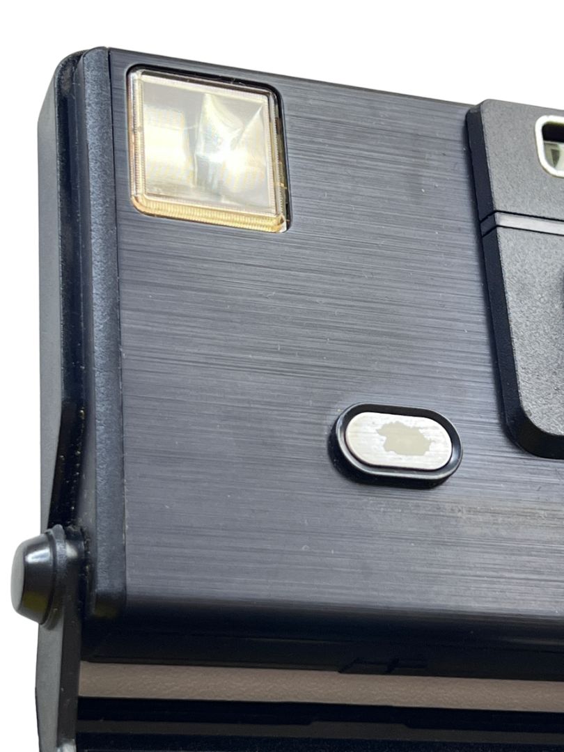 Vintage Kodak Disc 6000 Camera Black Chain Wristlet Sounds like it is in working condition