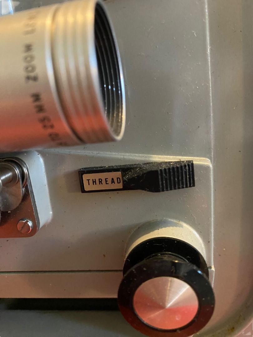 VINTAGE Revere AZ-718 8mm Film Projector Bulb Tested Runs No Reel