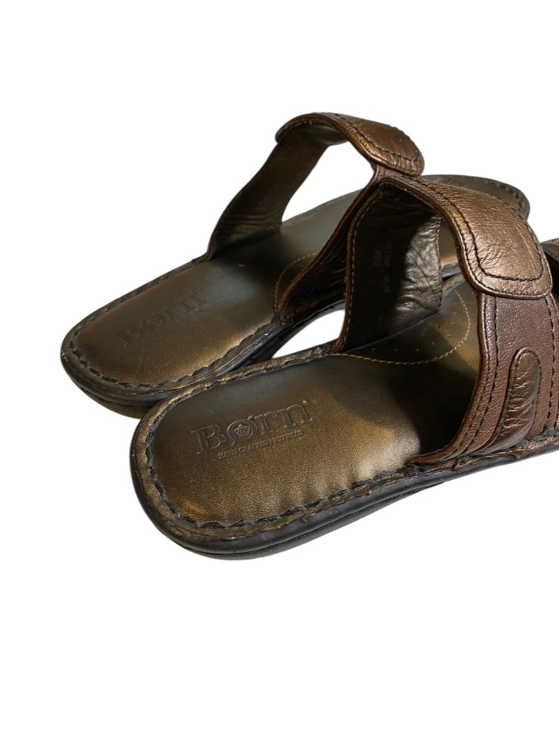 Size 7 Born Womens Metallic Bronze Leather Toe Loop Sandals Flip Flops