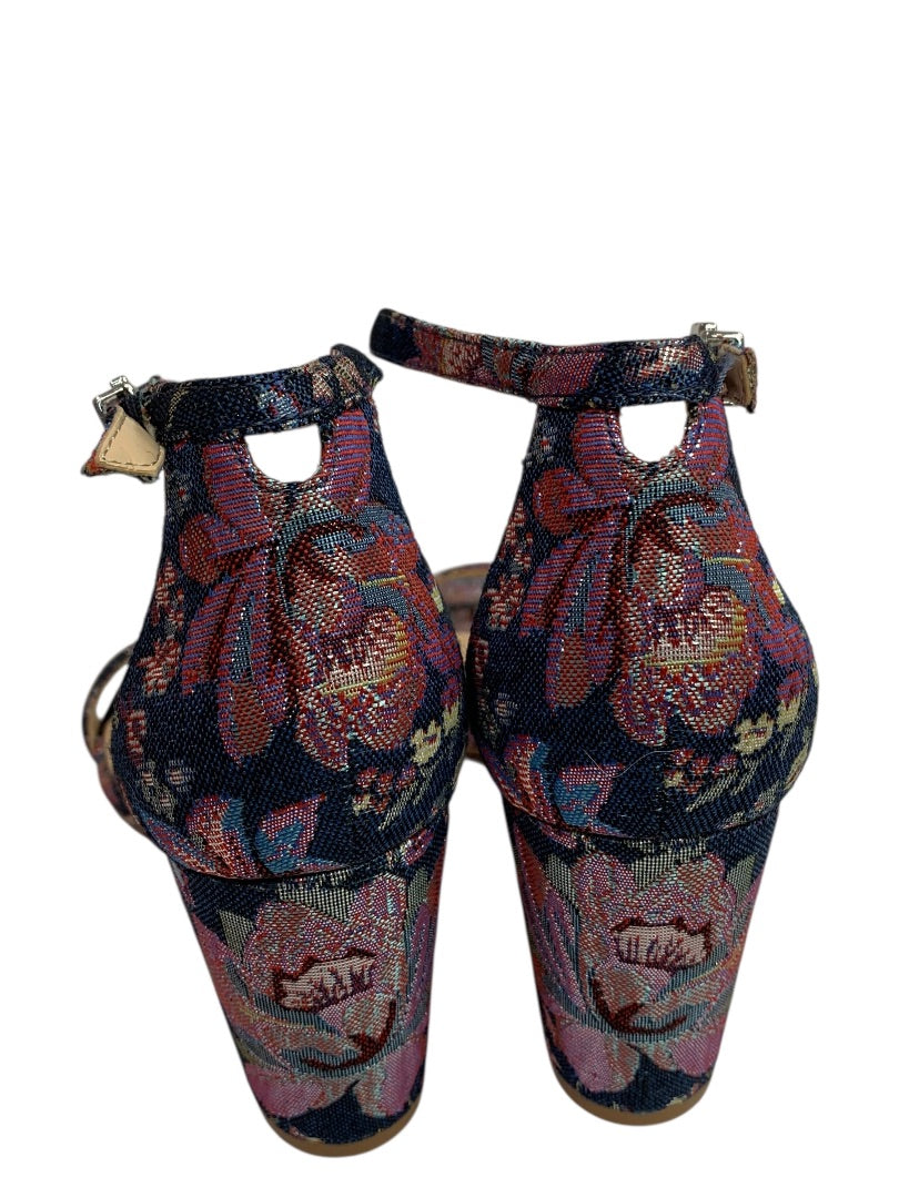Size 6 Jessica Simpson Womens Monrae Tapestry Sandal 2.75" Heels