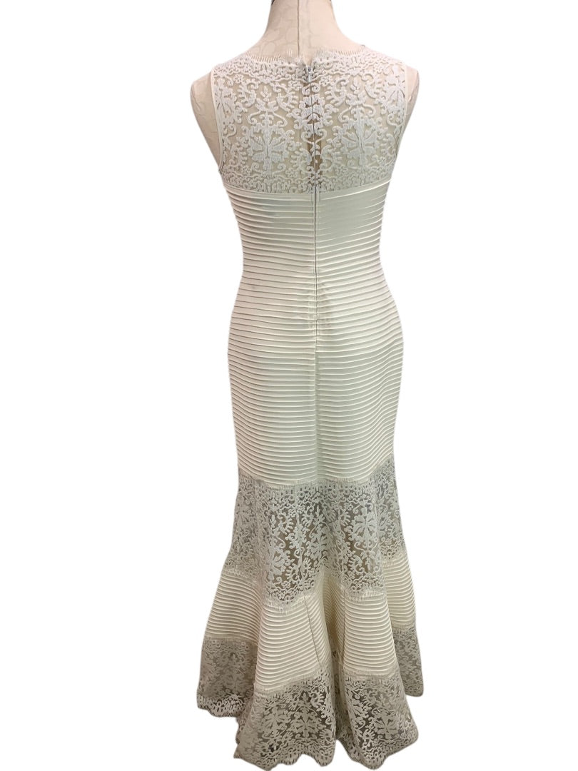 XS Tadashi Shoji Pintuck Lace Gown Ivory Boatneck Romantic