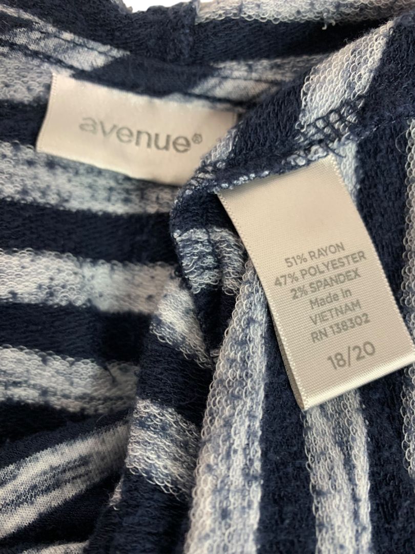 Size 18/20 Avenue Womens Navy Blue Hooded V-Neck Tshirt Long Sleeve