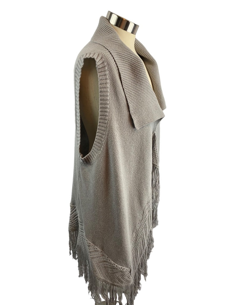 XL Cato Women's Shawl Color Fringe Vest Cardigan Sweater Single Closure