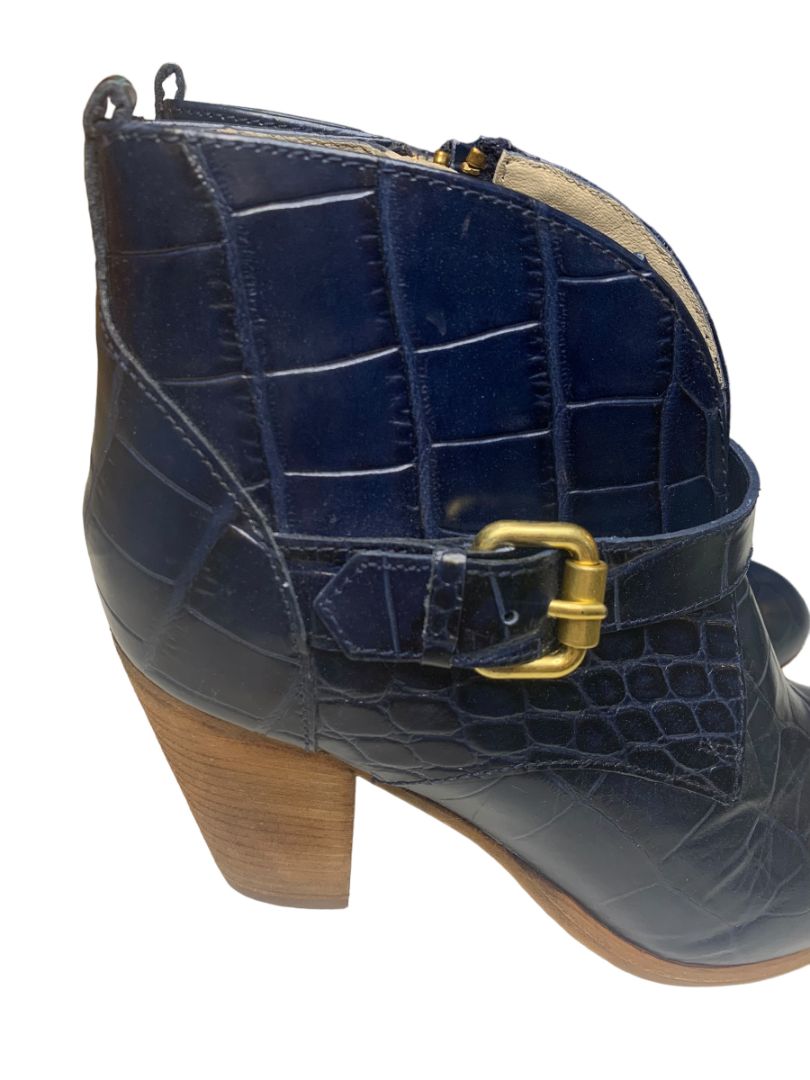Size 38 Boden Women's Blue Leather 3.5" Heeled Bootie Croc Embossed A0745