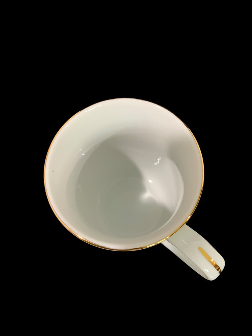 1982 Norman Rockwell Museum Collection Mug Gold Trim "The Toymaker"