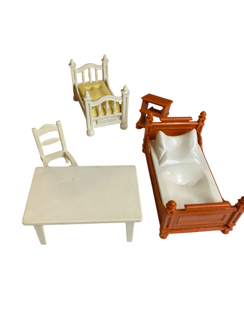 2005 Playmobil Take Along Modern Family Dollhouse 5 Accessories