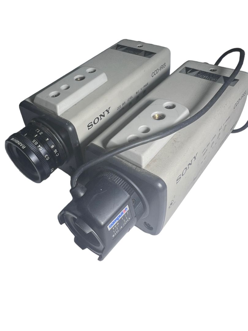 2 Sony CCD-IRIS Hyper HAD B&W Video Camera Cameras SPT-M104A