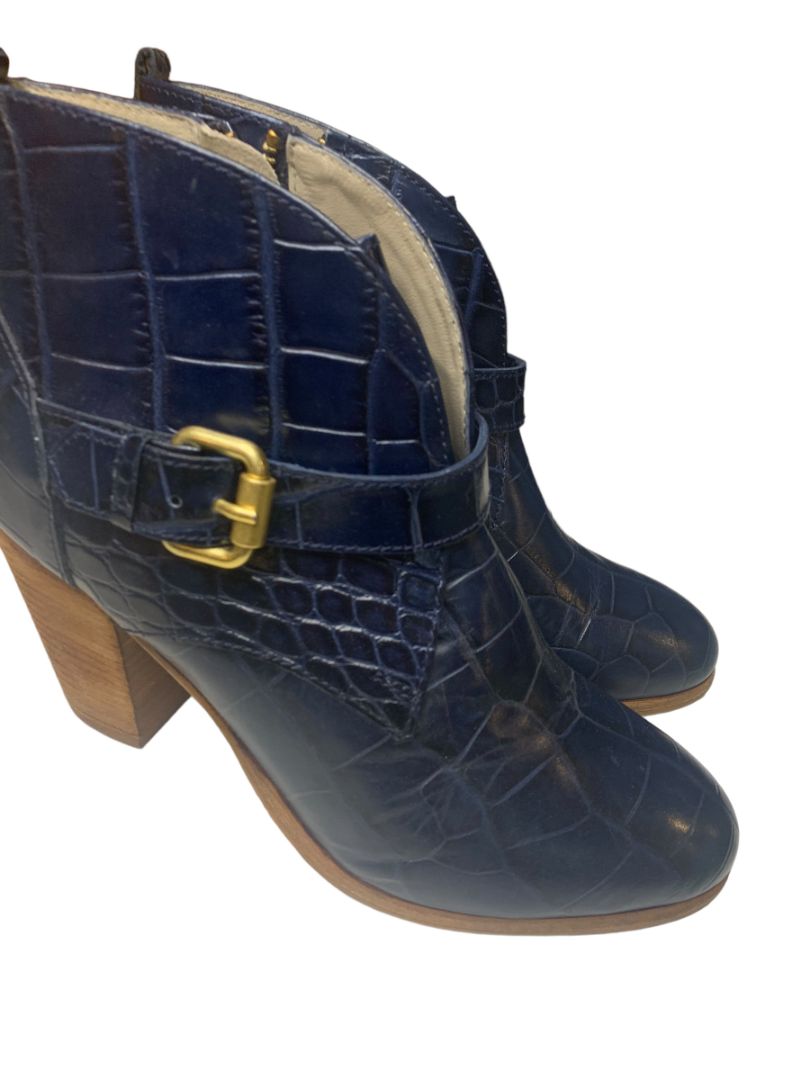 Size 38 Boden Women's Blue Leather 3.5" Heeled Bootie Croc Embossed A0745