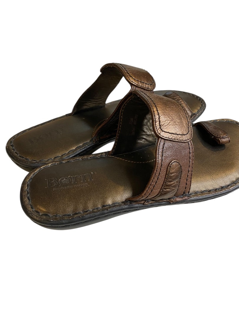 Size 7 Born Womens Metallic Bronze Leather Toe Loop Sandals Flip Flops