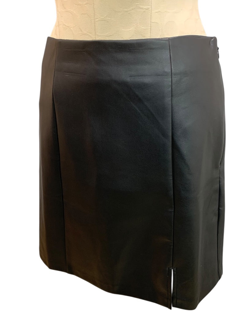 Size 4P Loft Petites Black Faux Leather Skirt Side Zip