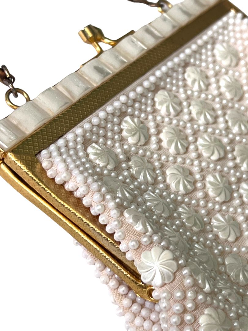 Small White Beaded Evening Bag Gold Chain And Kisslock Purse Handbag Vintage