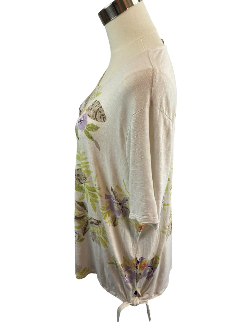 XL Chico's Women's Floral Print Tie Side Hem Tshirt Short Sleeve Scoop Neck