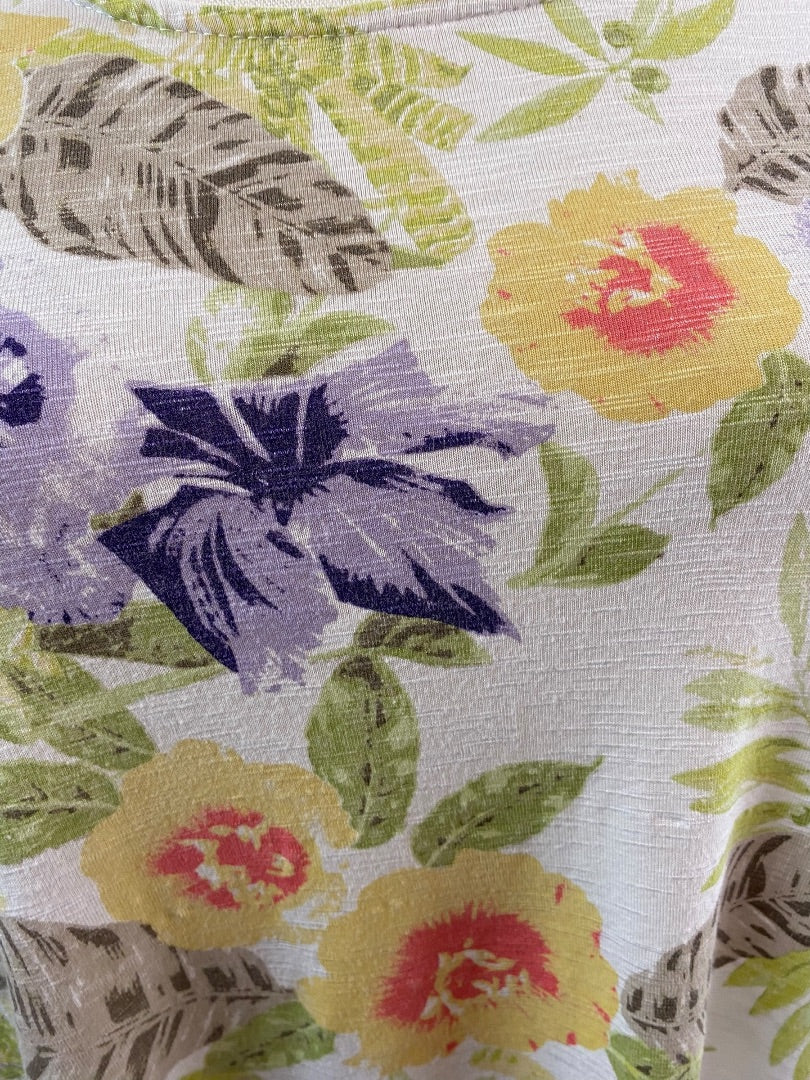 XL Chico's Women's Floral Print Tie Side Hem Tshirt Short Sleeve Scoop Neck