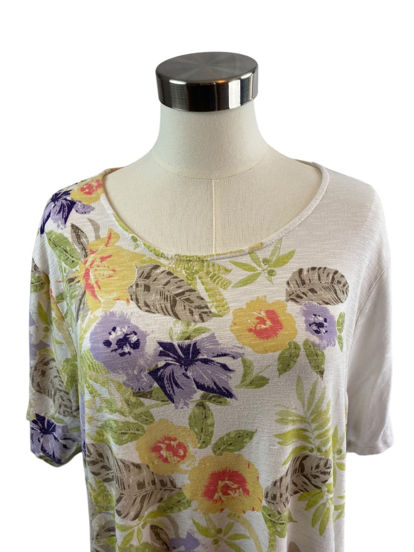 XL Chico's Women's Floral Print Tie Side Hem Tshirt Short Sleeve Scoop Neck