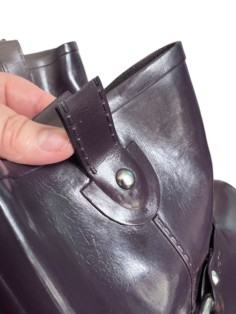 8 MICHAEL KORS Plum Purple Cowboy Rain Boots Damaged - Pull tabs split