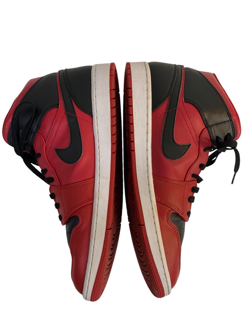 Size 13 Nike Air Jordan 1 Mid Reverse Bred Red Black Sneaker 2021 554724-660