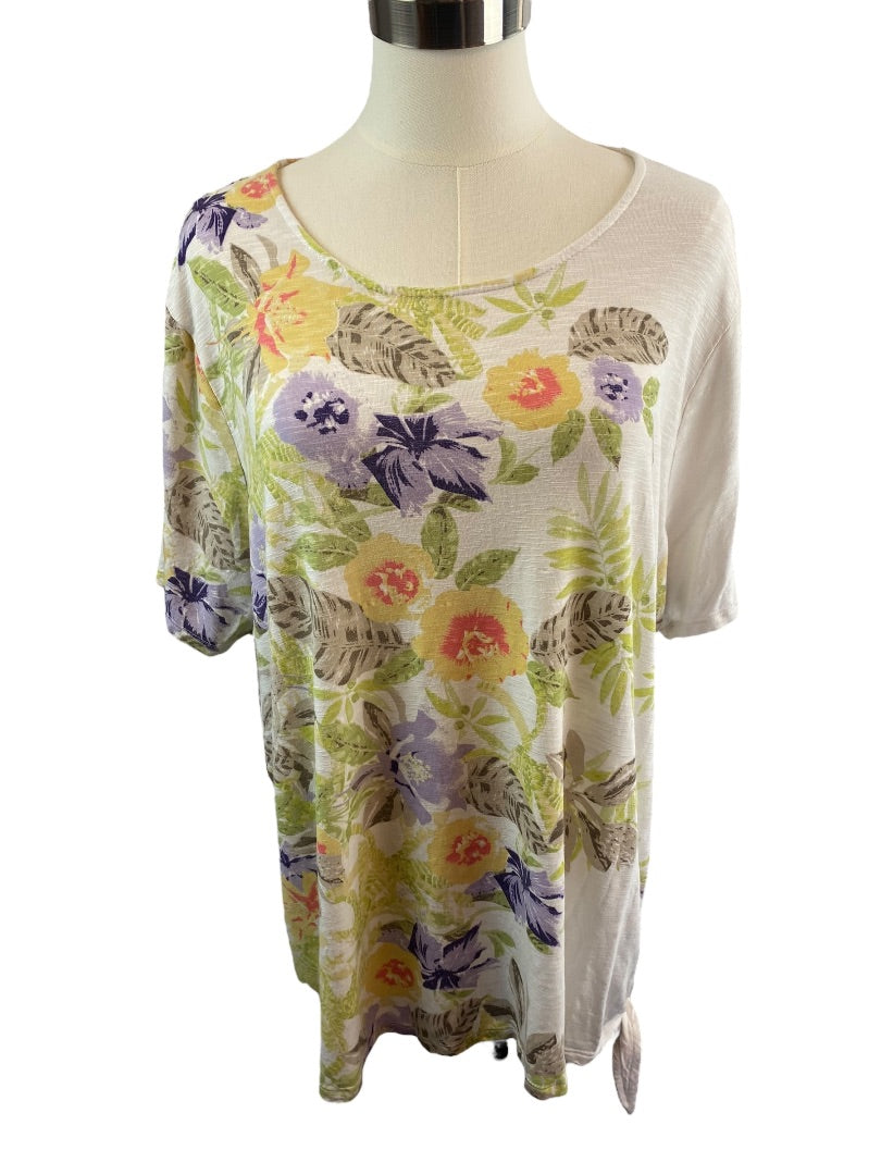 XL Chico's Women's Floral Print Tie Side Hem Tshirt Short Sleeve Scoop Neck