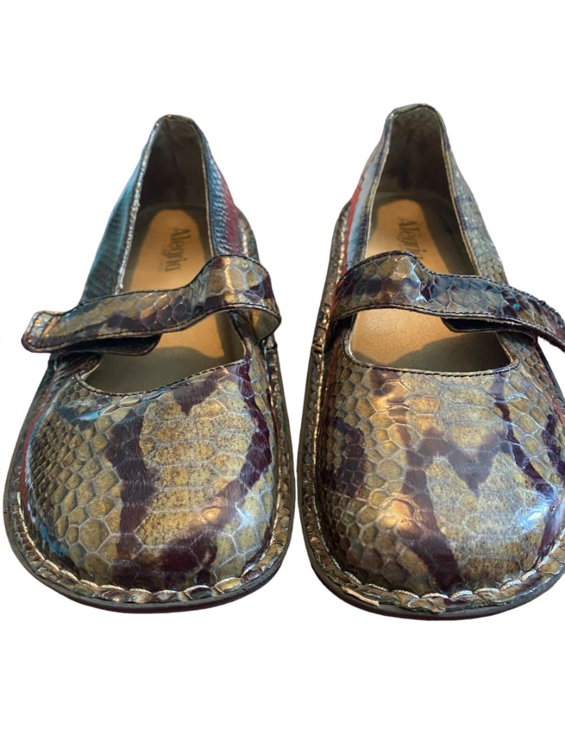 9 (39) Algeria Feliz Fel Paloma Green Faux Animal Print Patent Mary Jane Shoes Comfort
