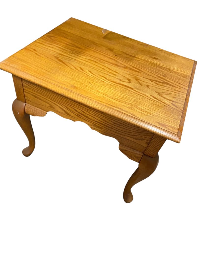 Broyhill Solid Oak End Table Country French Drawer 22"L x 27"D x 24"H