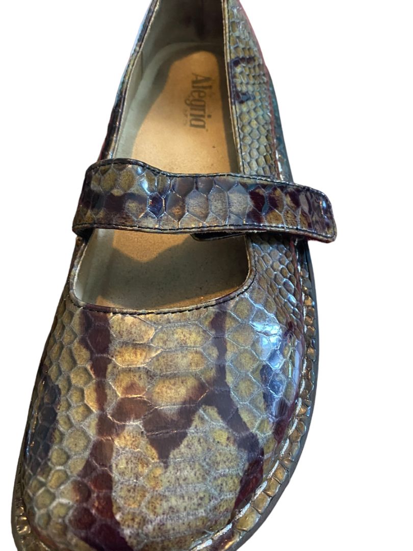 9 (39) Algeria Feliz Fel Paloma Green Faux Animal Print Patent Mary Jane Shoes Comfort