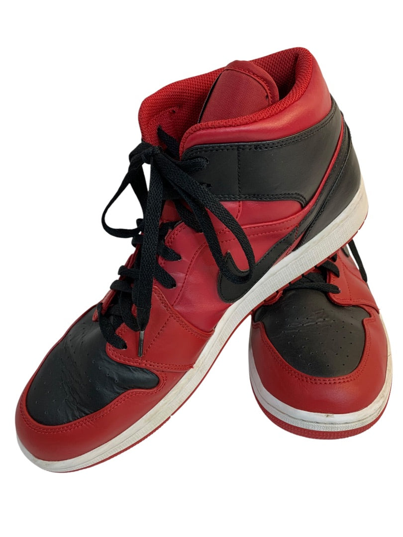 Size 13 Nike Air Jordan 1 Mid Reverse Bred Red Black Sneaker 2021 554724-660