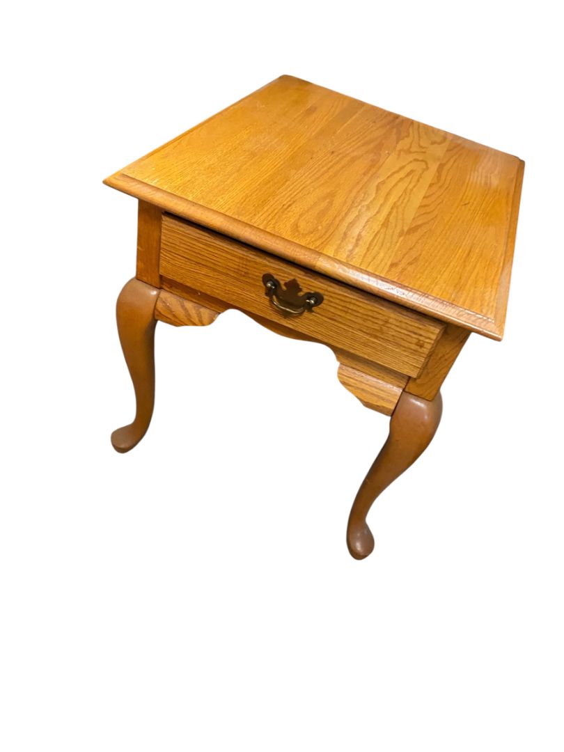Broyhill Solid Oak End Table Country French Drawer 22"L x 27"D x 24"H