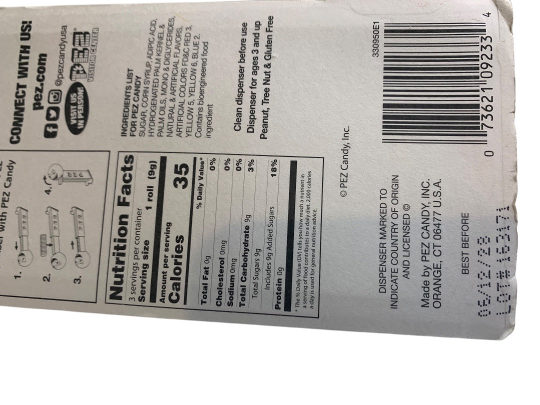 Pez Candy and Dispenser Santa Holiday 330950E1 Sealed New