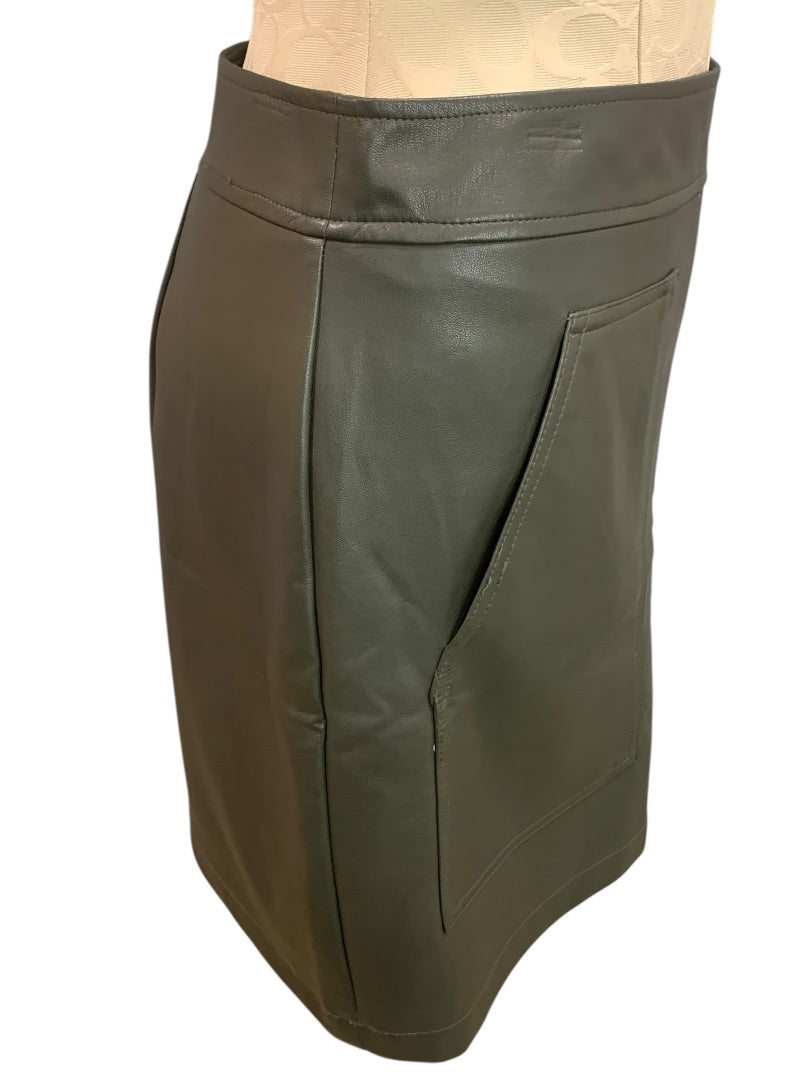 Size 4P Loft Petites Dark Gray Faux Leather Skirt Side Zip Front Pockets