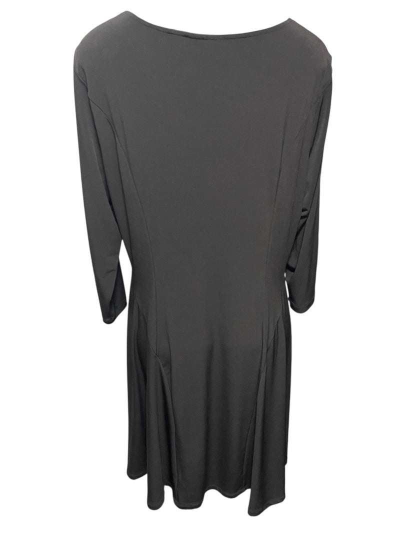 Large Susan Graver Pull Over Liquid Knit Enamel Detail Dress Blacck