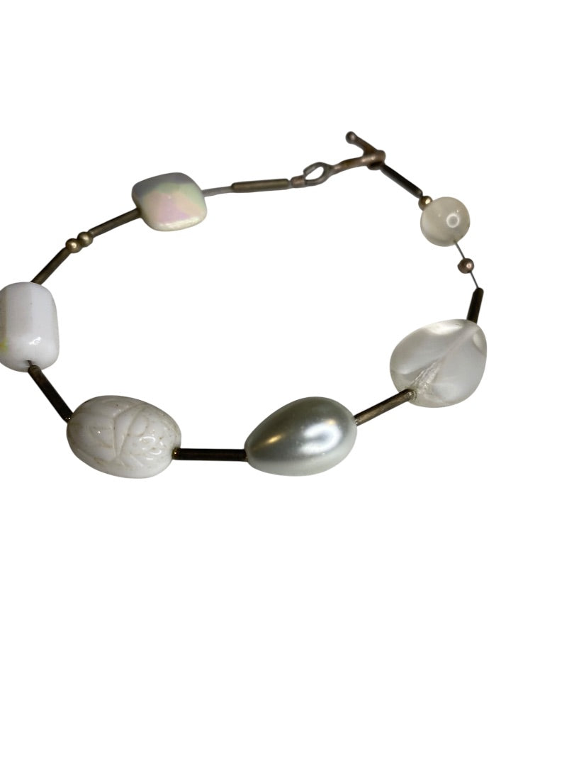 Silvertone and White Beaded Bracelet Toggle Clasp 7.5"