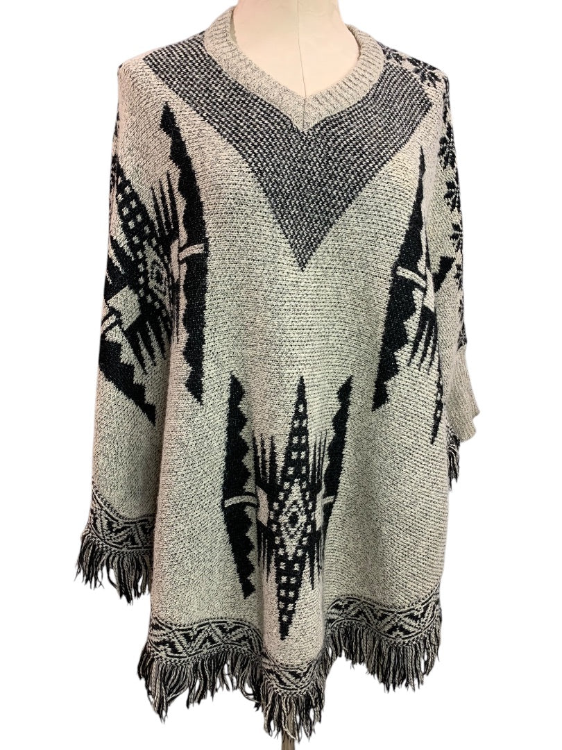 Small Medium Metric Womens Aztec Poncho Style Sweater Arms