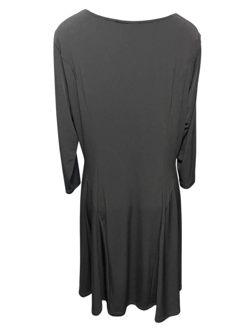 Large Susan Graver Pull Over Liquid Knit Enamel Detail Dress Blacck