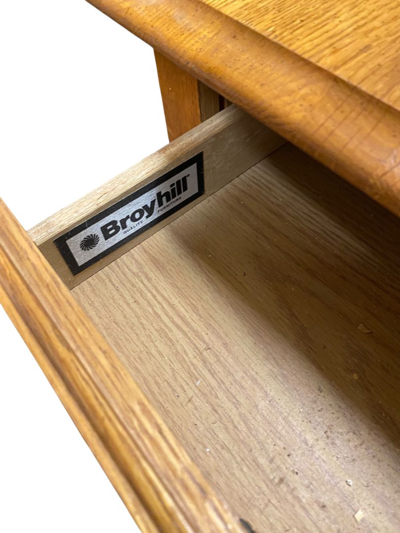 Broyhill Solid Oak End Table Country French Drawer 22"L x 27"D x 24"H