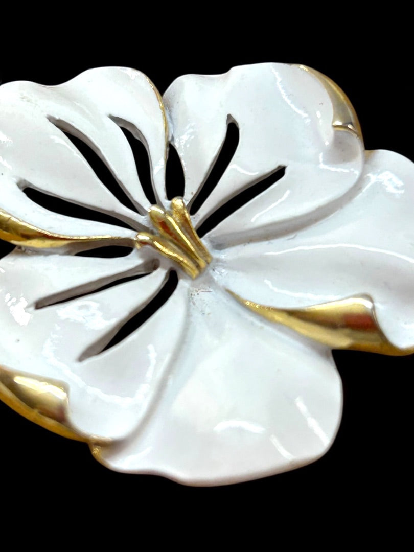 Vintage Enameled Flower Brooch White Goldtone Black 2 Inch
