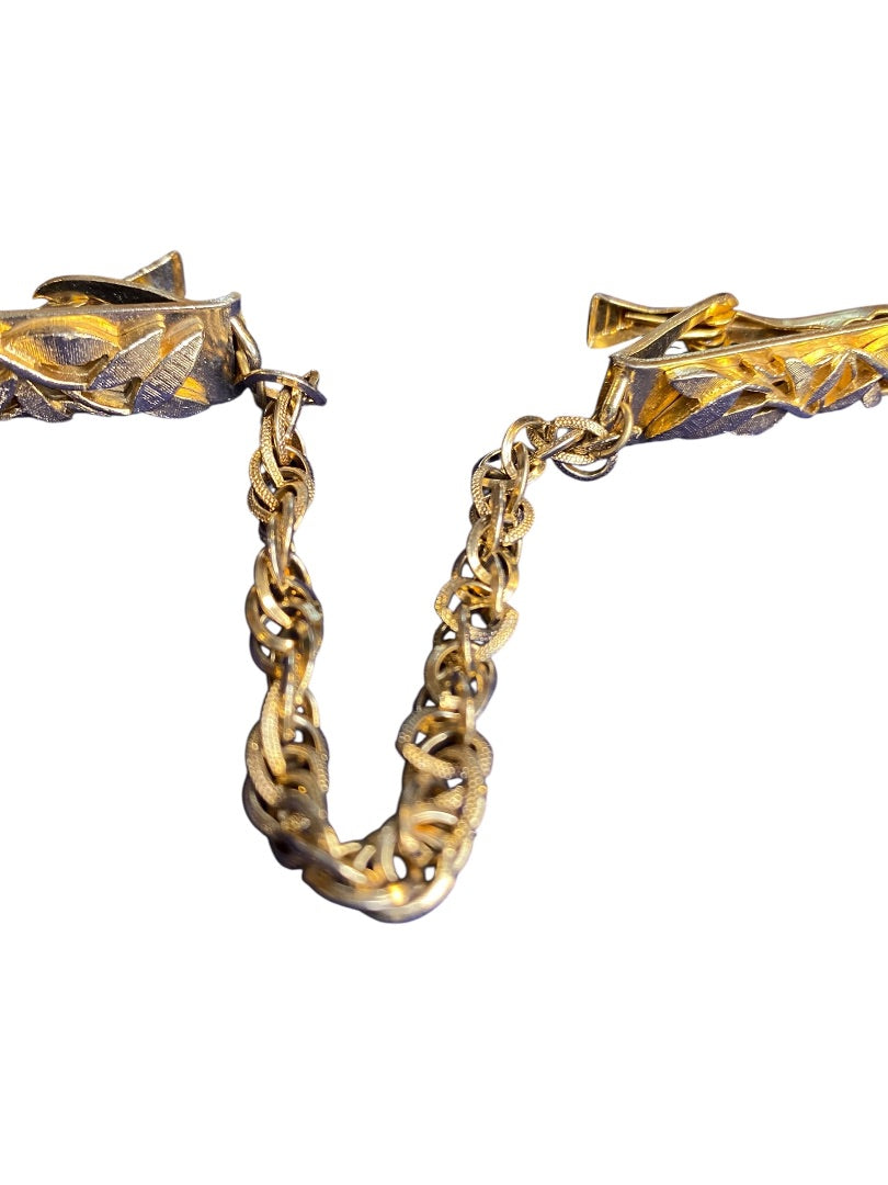 Vintage Goldtone Sweater Clip Bar Clips Vine Design Chain