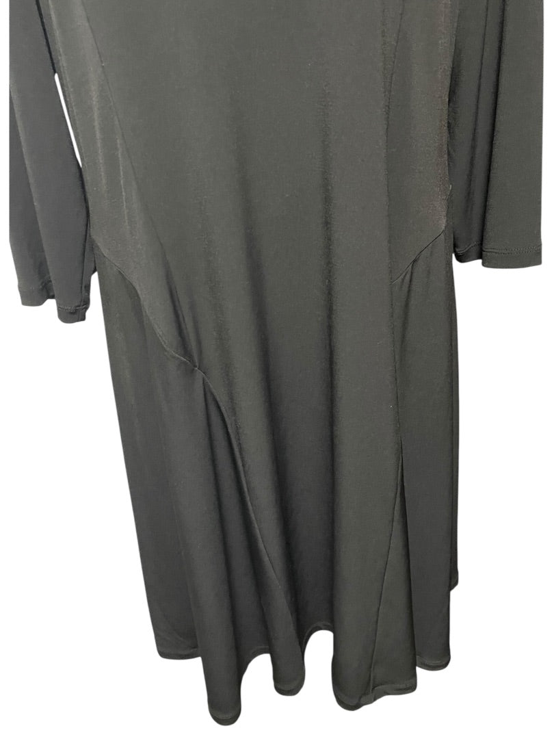 Large Susan Graver Pull Over Liquid Knit Enamel Detail Dress Blacck
