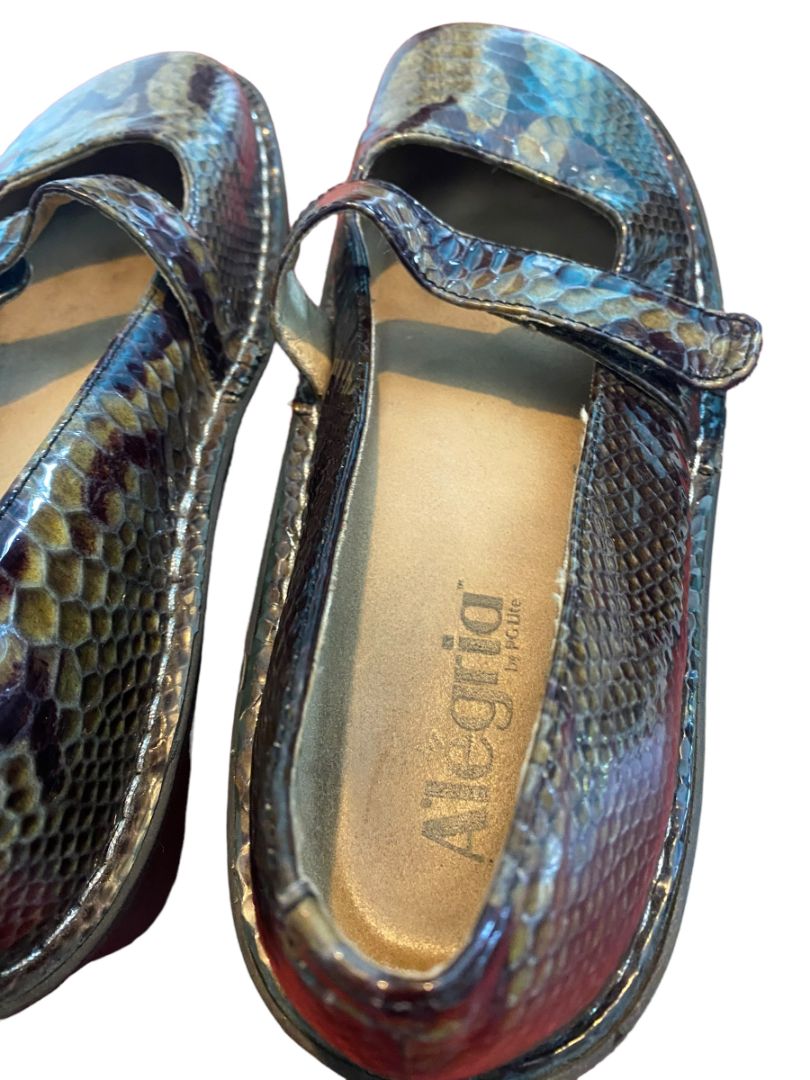 9 (39) Algeria Feliz Fel Paloma Green Faux Animal Print Patent Mary Jane Shoes Comfort