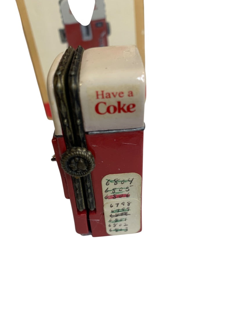 Boyds Coke Machine Miniature Trinket Box with Fizz Bear 2005