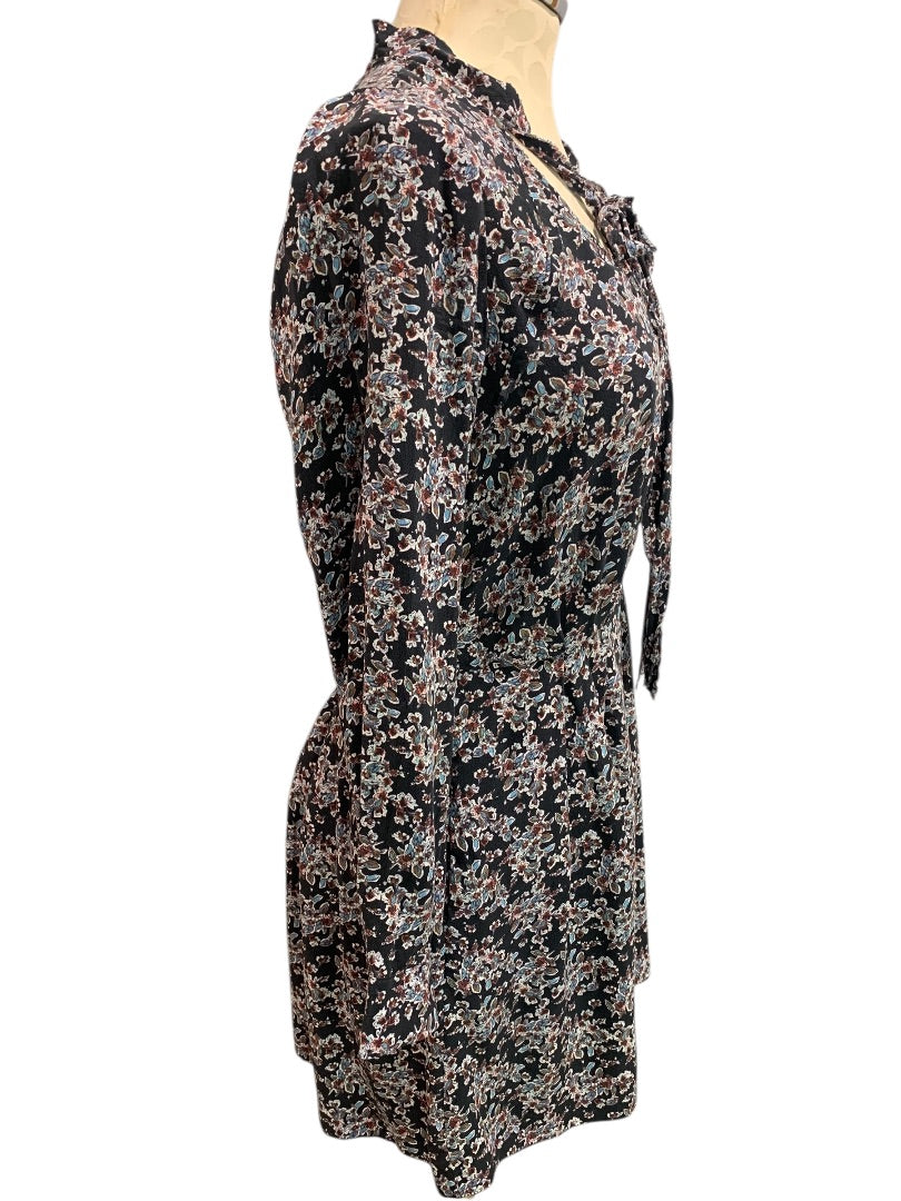 Small Dolce Vita Silk Floral Print Long Sleeve Dress V-Neck Tie Pockets