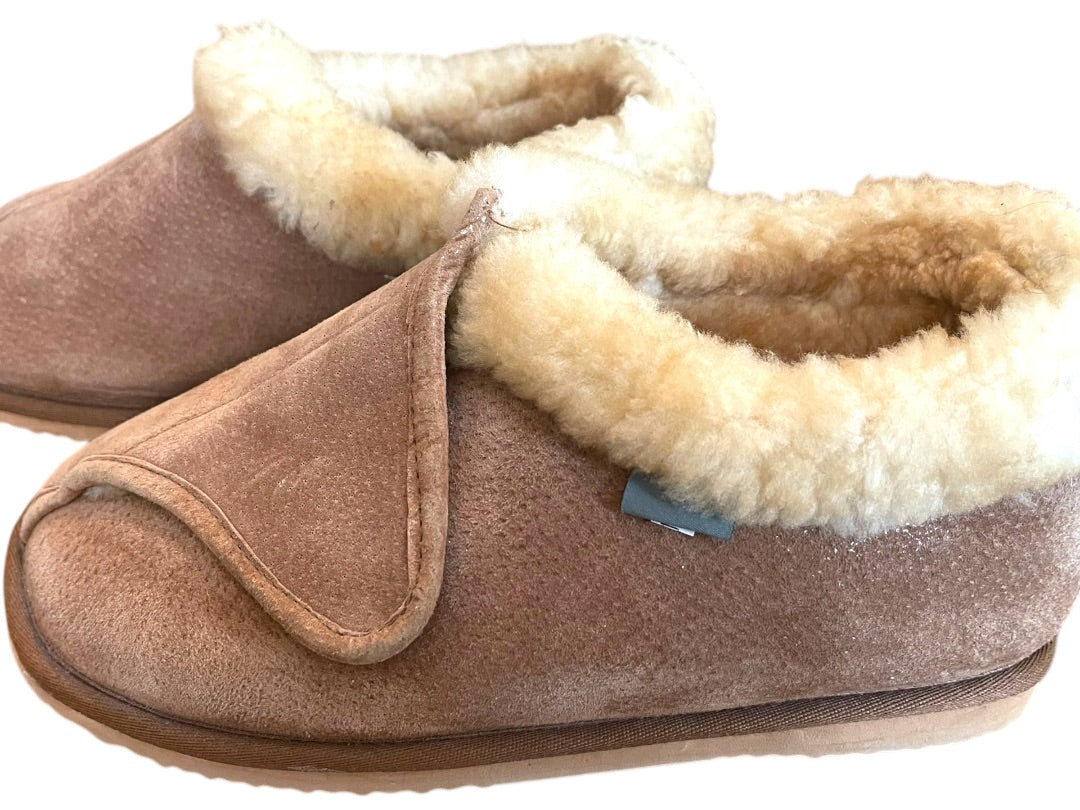 Size 11 (Mens 9) Cloud Nine Adjustable Wrap Sheepskin Slipper Brown Unisex